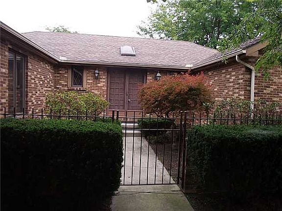 2nd image of 6934 Greentree Ln