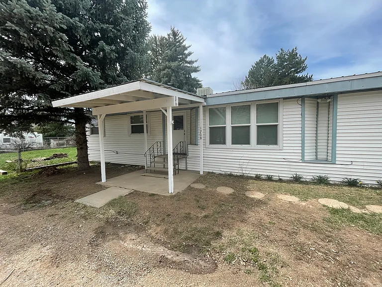 1708 Bayfield Pkwy — Photo 1
