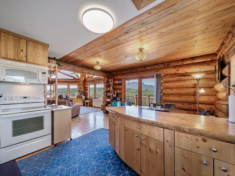 390 Pine View Dr — Photo 11