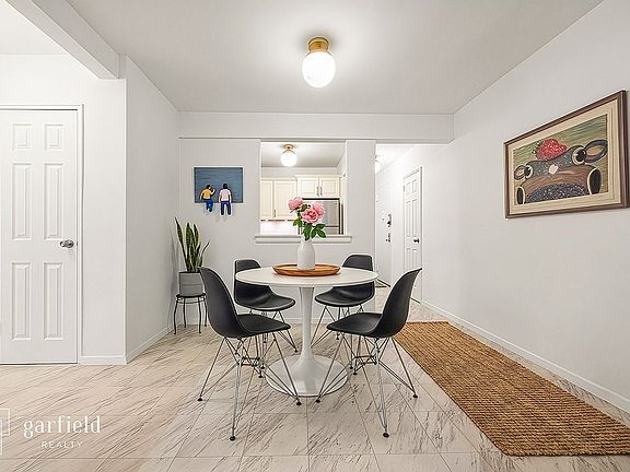 4th image of 275 Webster Ave APT 3F
