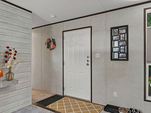 5th image of 138 SE Willow Way