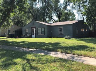 1727 Maple Ln, Lawrence, KS 66044
