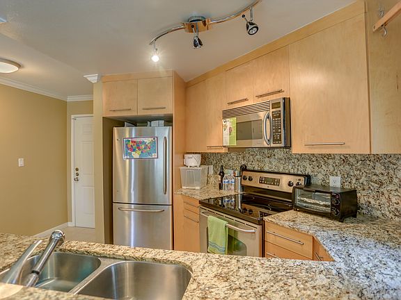 3rd image of 7565 Charmant Dr Unit 514