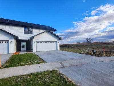 821 Viburnum St, Belle Plaine, MN, 56011