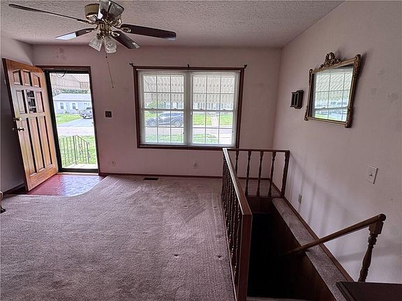 4th image of 1313 N Cedar Crest Dr