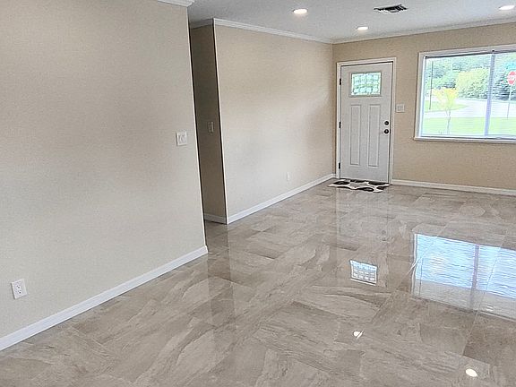 4th image of 1407 Coral Ridge Dr