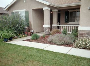 2926 W Flagstaff Ave, Visalia, CA 93291