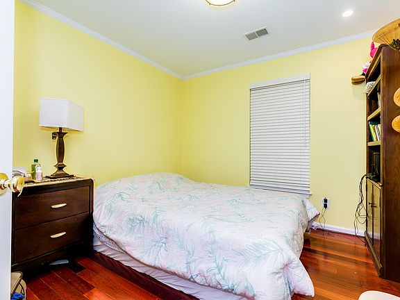 5th image of 13665 Saint Johns Wood Pl