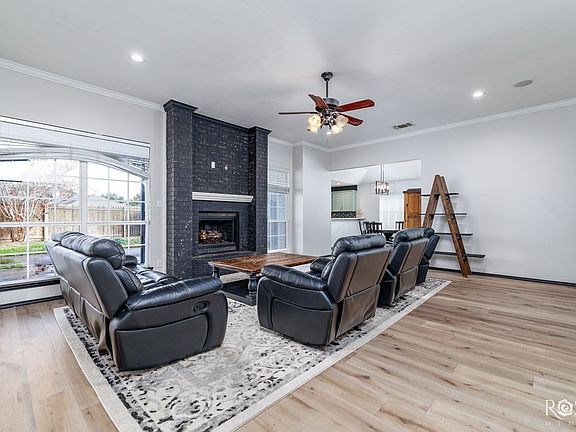 5th image of 3518 Grandview Dr