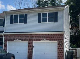 985 Castlebar Dr #2, North Tonawanda, NY 14120