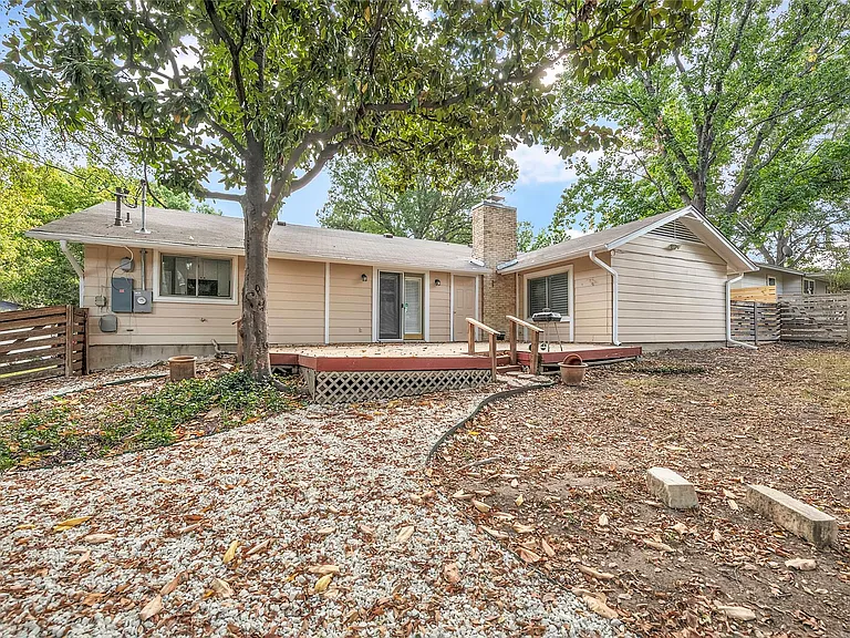 3400 Laguna Dr — Photo 24