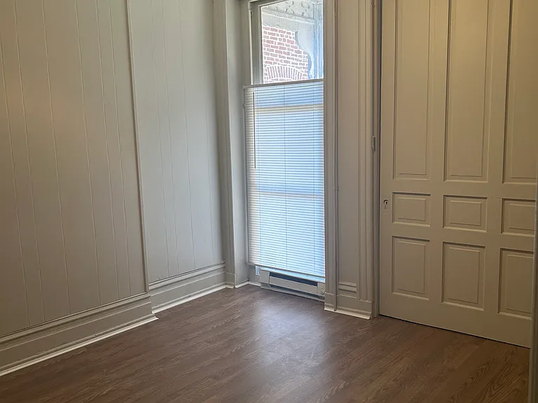 510 N 6th St #1 — Photo 11
