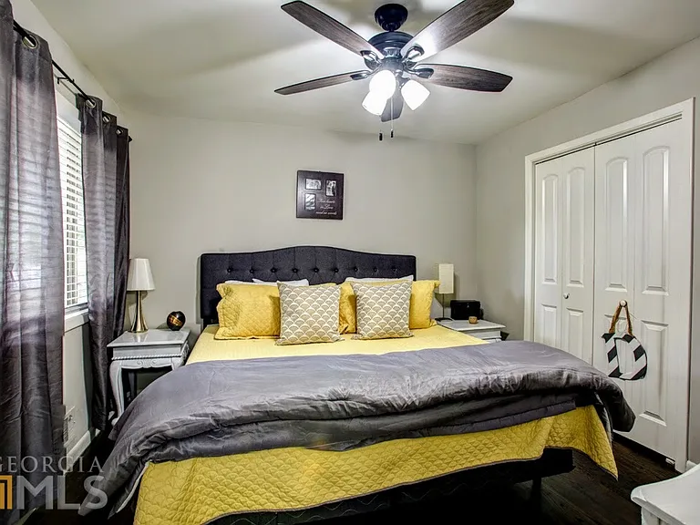 83 Kathryn Dr — Photo 6