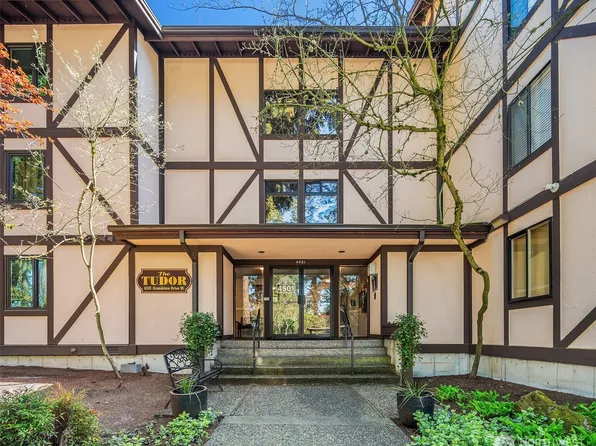 4501 Grandview Drive W #T-105, University Place, WA 98466