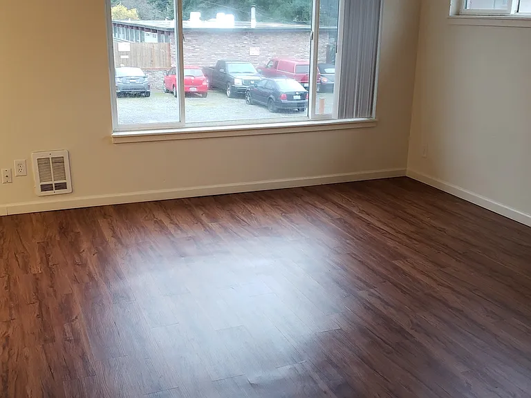 12011 32nd Ave NE #5 — Photo 9
