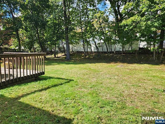 3rd image of 347 Verona Way