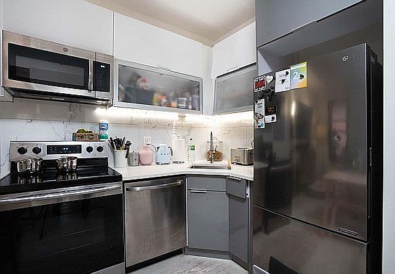5th image of 150 E 105th St #2A