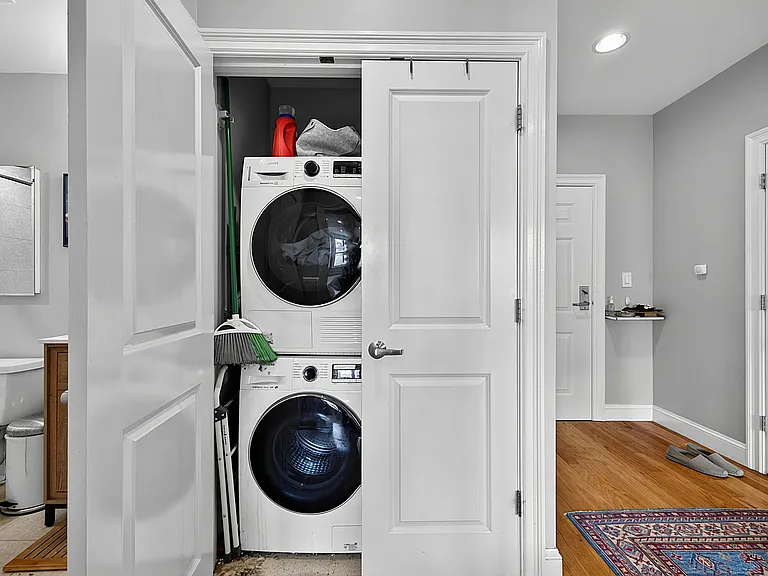 1723 Washington St #302 — Photo 15