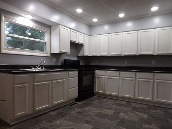 5th image of 202 Winton Dr