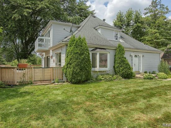 50928 Redwood Ln, New Baltimore, MI 48047