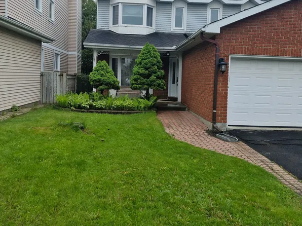 1040 Karsh Dr, Ottawa, ON K1G 4M9