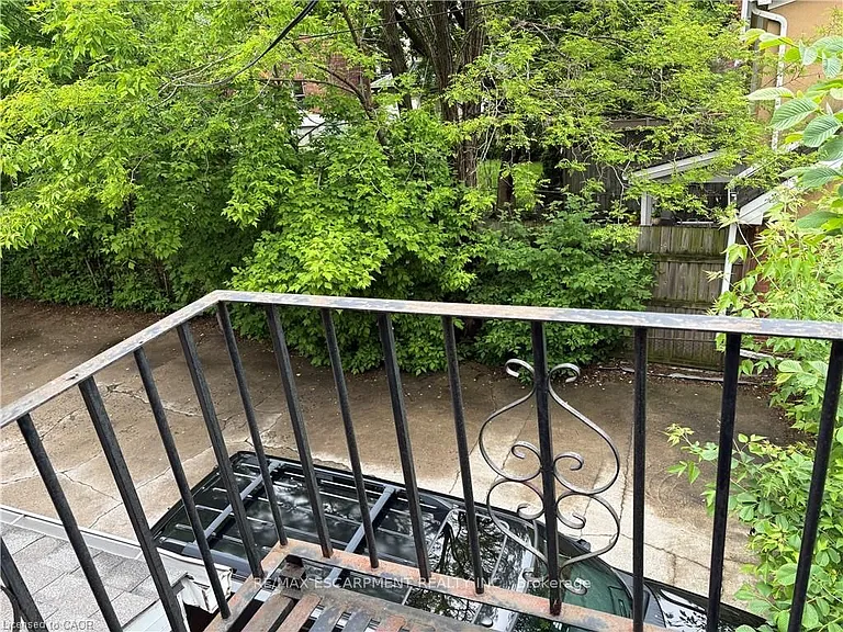 269 Main St W #2f & 3f — Photo 14