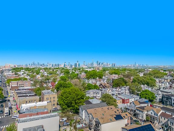 5th image of 30-32 McAdoo Ave #501