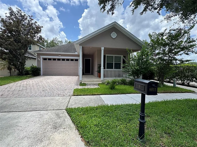 6811 Helmsley Cir — Photo 1