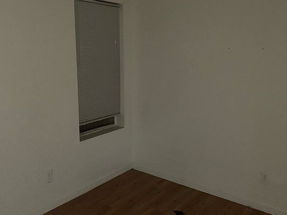 5th image of 4855 McLeod Dr APT 4