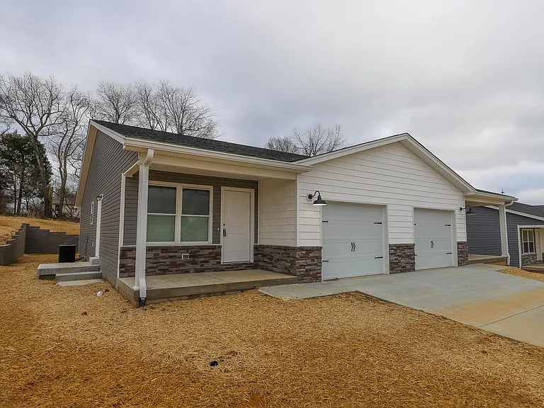 174 Creekvale Dr #B — Photo 19