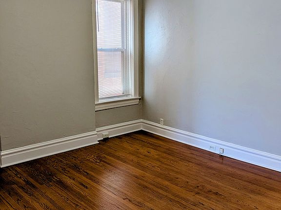 4th image of 3852 Arsenal St #1F