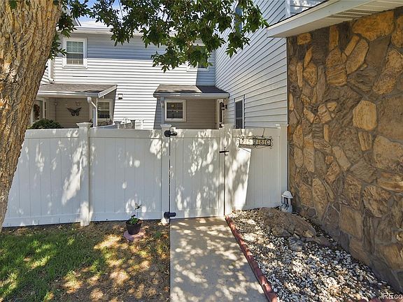 3rd image of 2528 S Vaughn Way #C