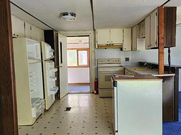 4th image of 14799 W Lakeshore Dr