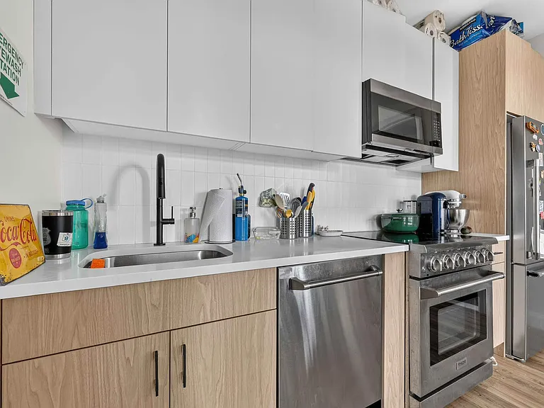 270 Sullivan Pl #7B — Photo 7