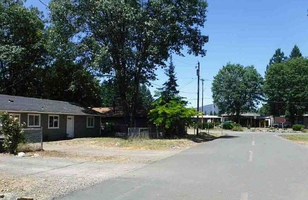 2nd image of 130 Tracy Ln