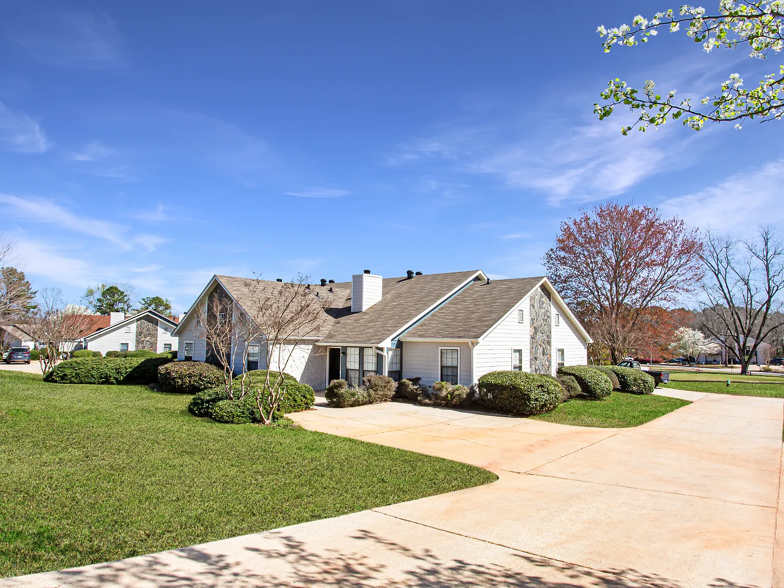 Faris Residences Newnan — Photo 3
