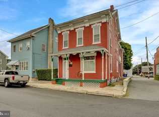 15 W Washington St, Fleetwood, PA 19522
