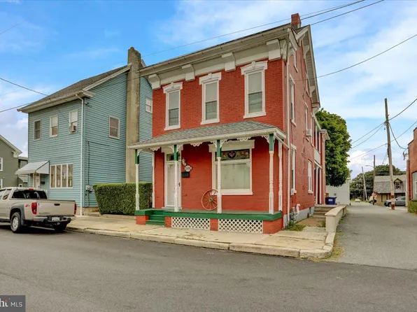 15 W Washington St, Fleetwood, PA 19522
