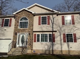 142 Dorchester Dr, Tobyhanna, PA 18466