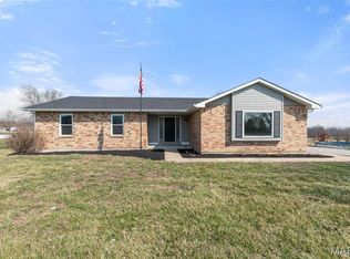 1124 Jade Dr, Moscow Mills, MO 63362