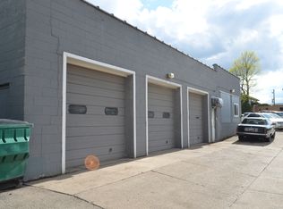 8323 W Lincoln Ave, West Allis, WI 53219