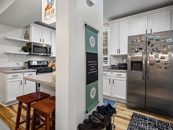 4th image of 2642 N Talman Ave APT 1A