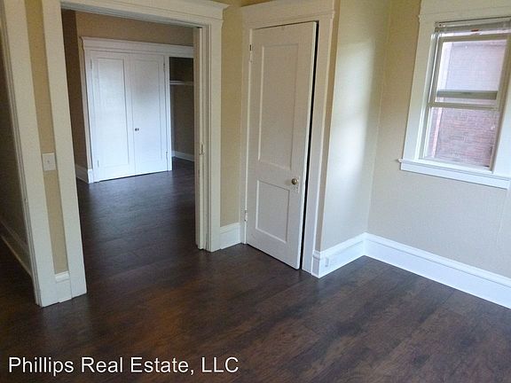 5th image of 317 Harvard Ave E APT 105