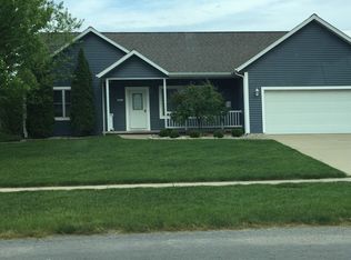 5829 Wyndstone Dr, Stevensville, MI 49127