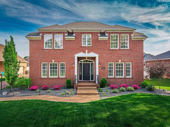 10411 Lauren Ct, Newburgh, IN 47630