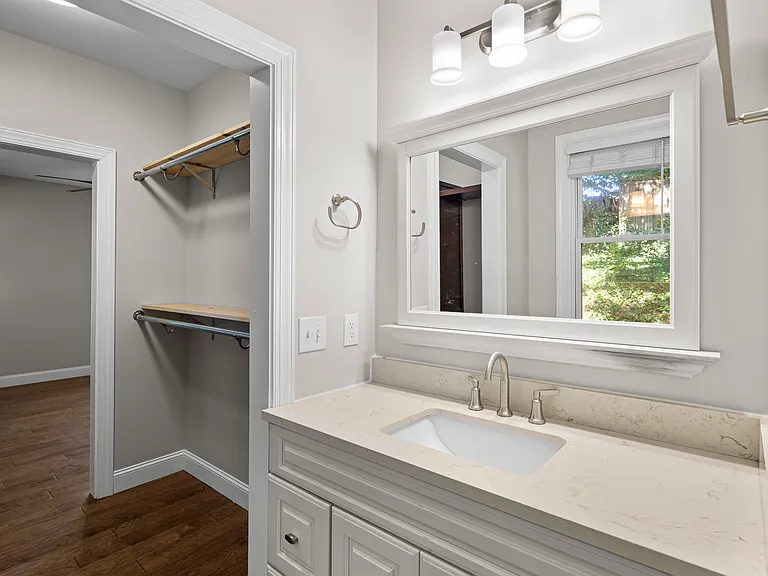 502 Freeman St — Photo 28
