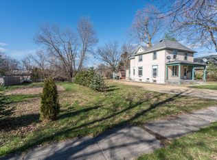 419 Cass St, Lake Geneva, WI 53147