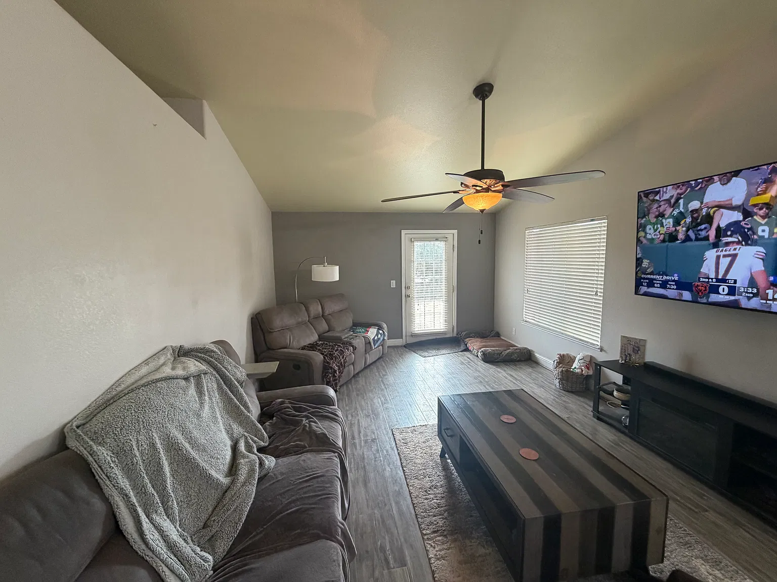 3 bed, 1334 sqft, $2,400 — Photo 3