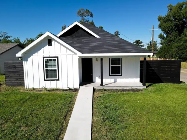 2700 Able Cir, Lake Charles, LA 70601