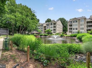 12249 Fairfield House Dr APT 411B, Fairfax, VA 22033
